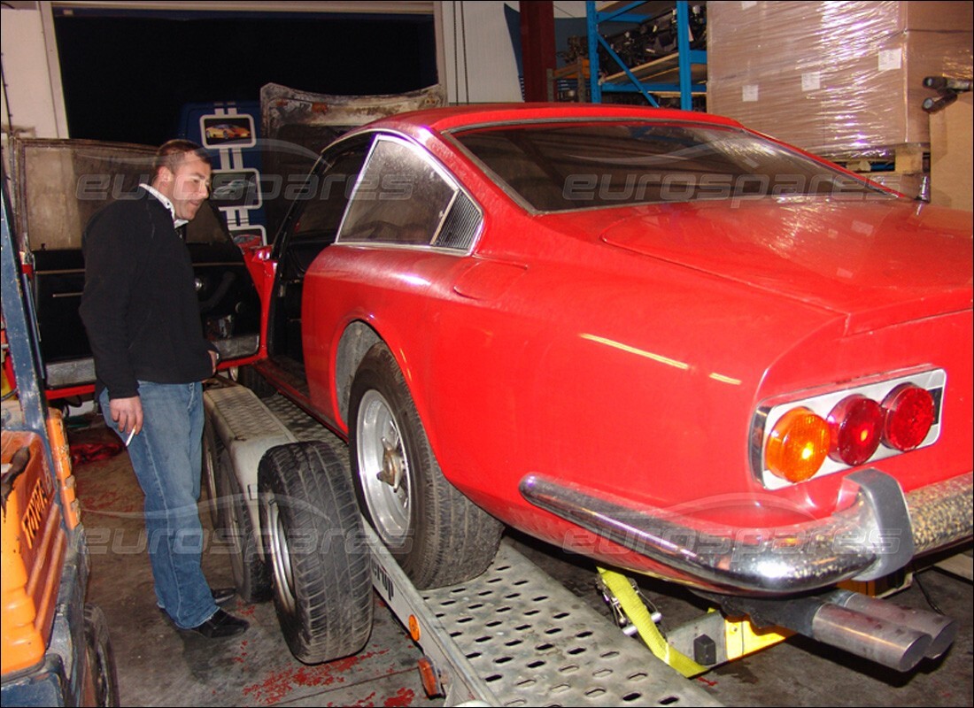 Ferrari 365 GT 2+2 (Mechanisch) mit Unbekannt, wird auf Bruch #10 vorbereitet