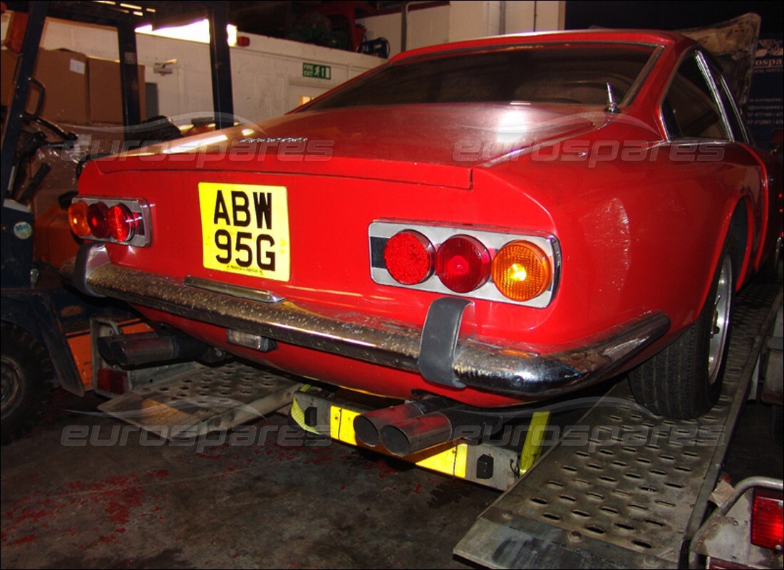 Ferrari 365 GT 2+2 (Mechanisch) mit Unbekannt, wird auf Bruch #9 vorbereitet