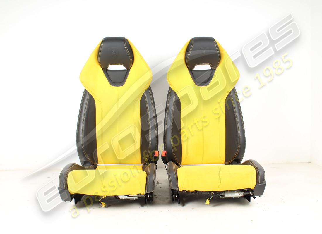 USED LAMBORGHINI PAIR OF ELECTRIC SEATS . PART NUMBER 4T08810212AW (1)
