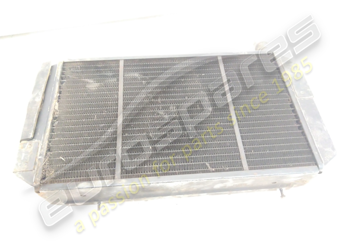 gebrauchter ferrari linker wasserkühler. teilenummer 122966 (2)