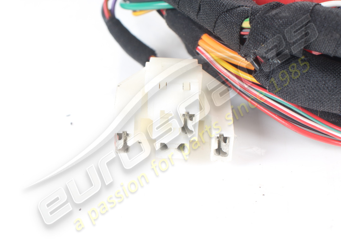 VERWENDETE FERRARI TUNNELKONSOLE-ANSCHLUSSKABEL. TEILENUMMER 152184 (4) verwendete ferrari tunnelkonsole-anschlusskabel. teilenummer 152184 (4)