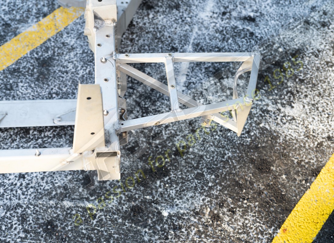 neuer ferrari hinterer rahmen komplett. teilenummer 65993500 (3)