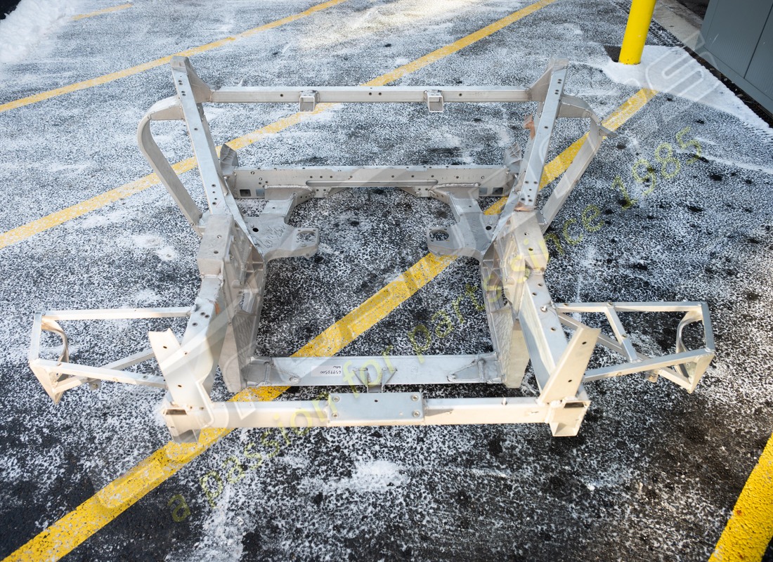 neuer ferrari hinterer rahmen komplett. teilenummer 65993500 (1)