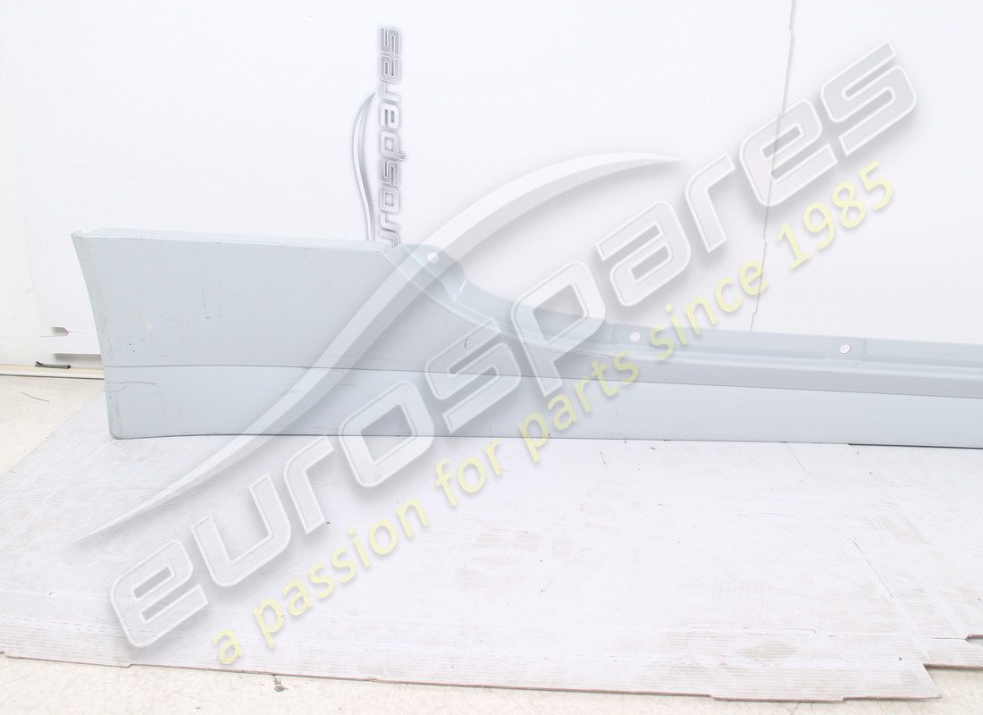 neu ferrari seitenschweller rechts teilenummer 66859110 (2)