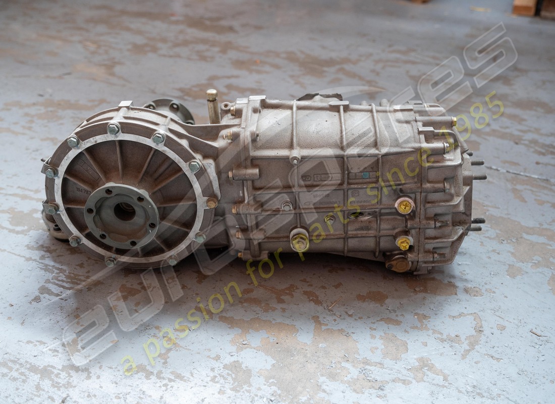 NEU (SONSTIGES) Maserati KOMPLETTES GETRIEBE. TEILENUMMER 184451 (1)