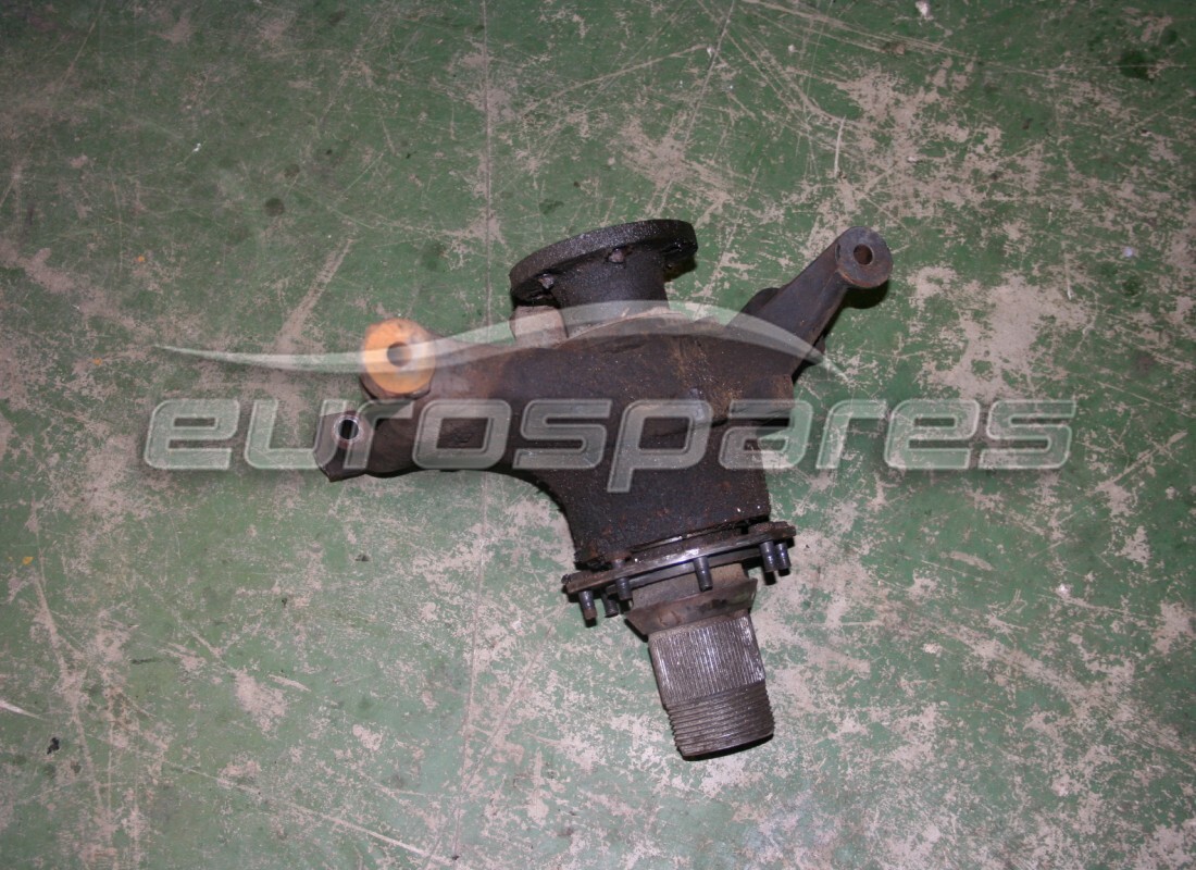GEBRAUCHTER Ferrari HINTERER NABENTRÄGER LINKS. TEILENUMMER 101543 (1)