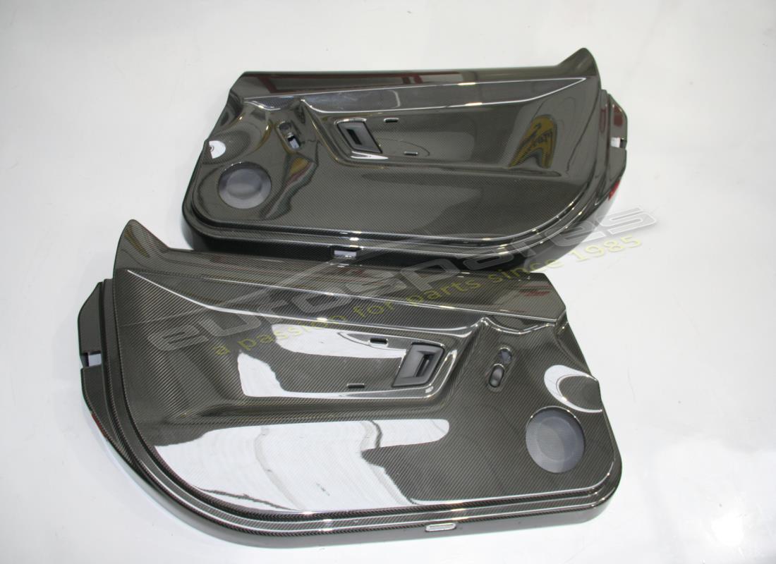 GEBRAUCHTE Lamborghini PAAR CARBON-TÜRVERKLEIDUNGEN. TEILENUMMER 407867105AW (1)