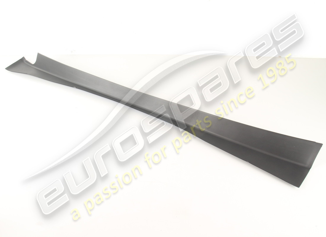 neues maserati-cover. teilenummer 68473800 (1)