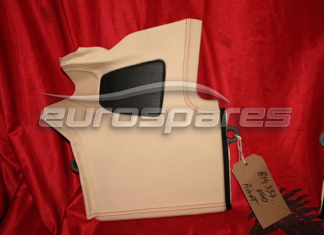 GEBRAUCHTE Ferrari RECHTE HECKSCHEIBENVERKLEIDUNG. TEILENUMMER 814337.. (1)