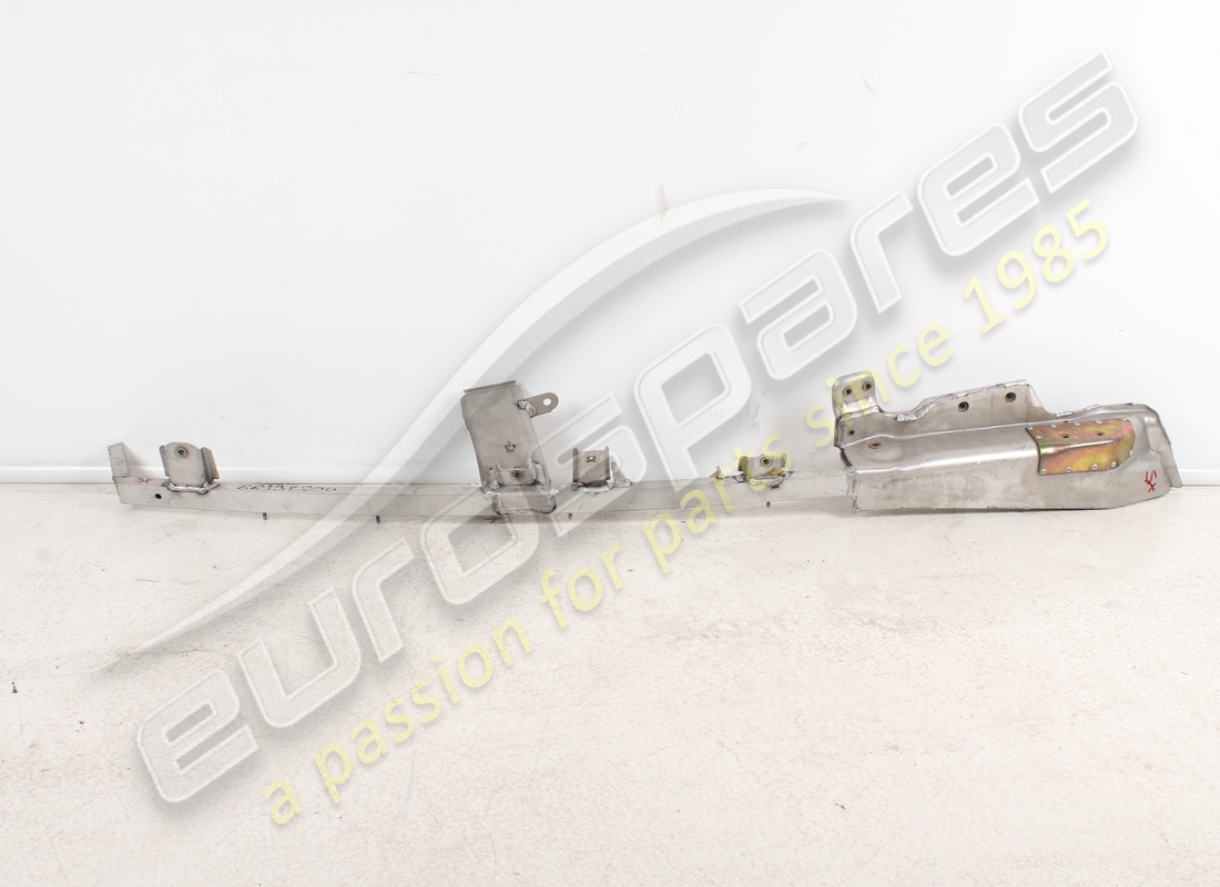 neu ferrari oberer rahmen links. teilenummer 66992211 (1)