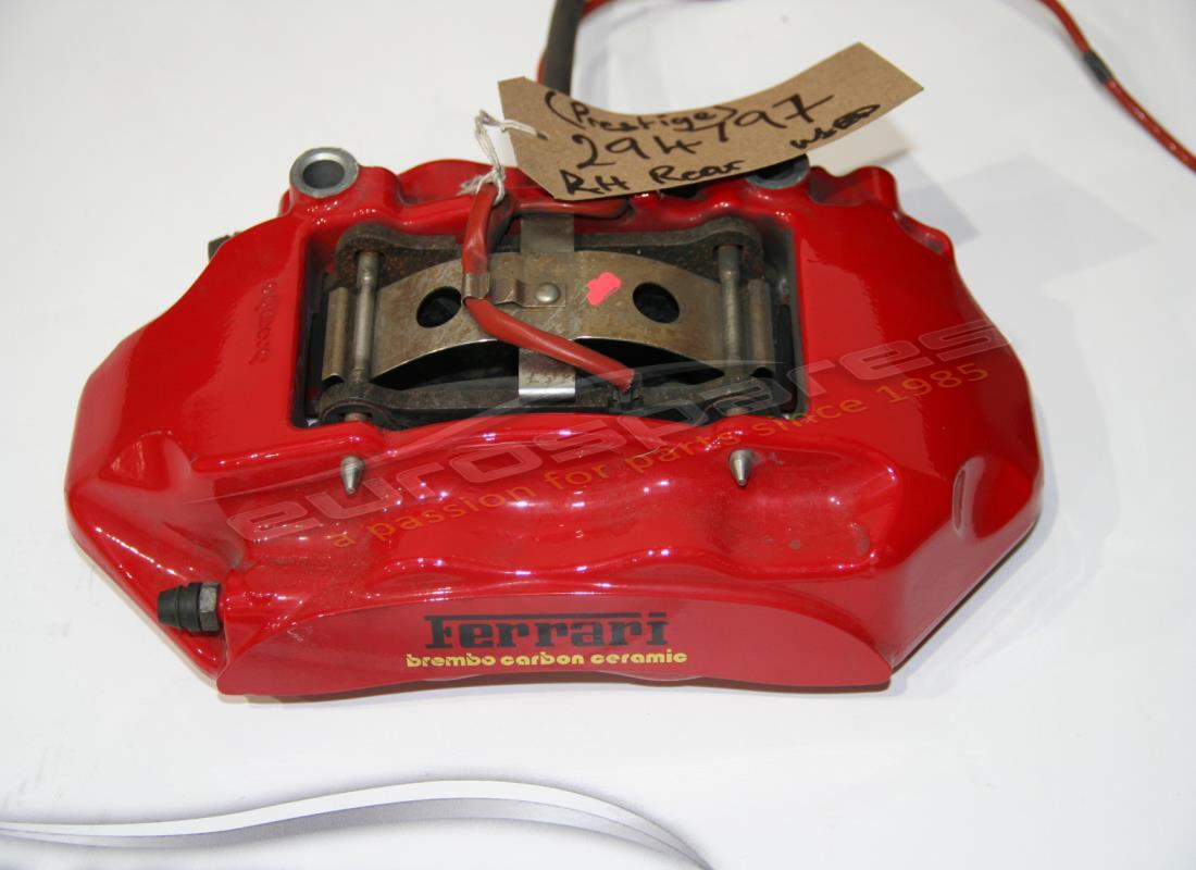 GEBRAUCHTER Ferrari KOMPLETT RECHTER HINTERER BREMSSATTEL. TEILENUMMER 294797 (1)