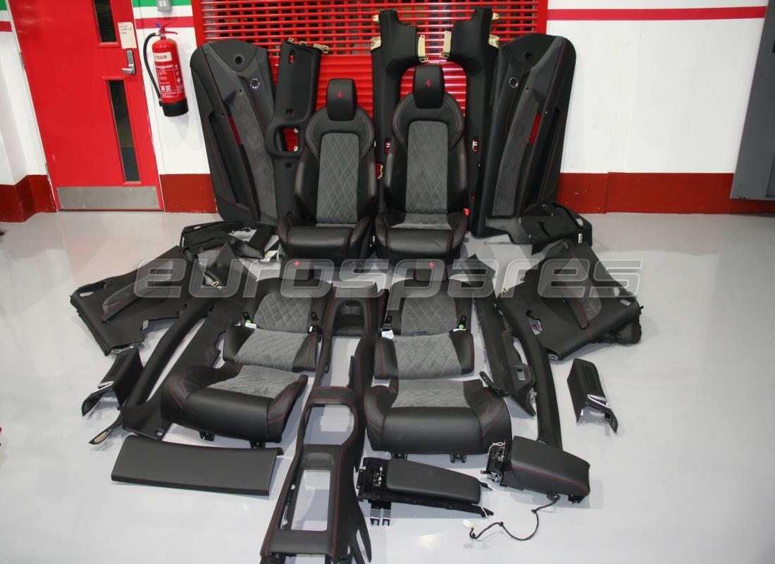 gebraucht ferrari komplette innenausstattung (rechtslenker). teilenummer 838420000 (1)