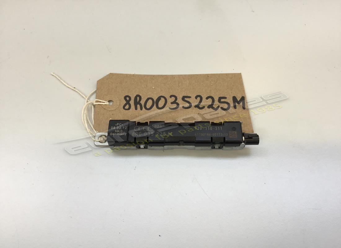 VERWENDETER Lamborghini ANTENNENVERSTÄRKER. TEILENUMMER 8R0035225M (1)