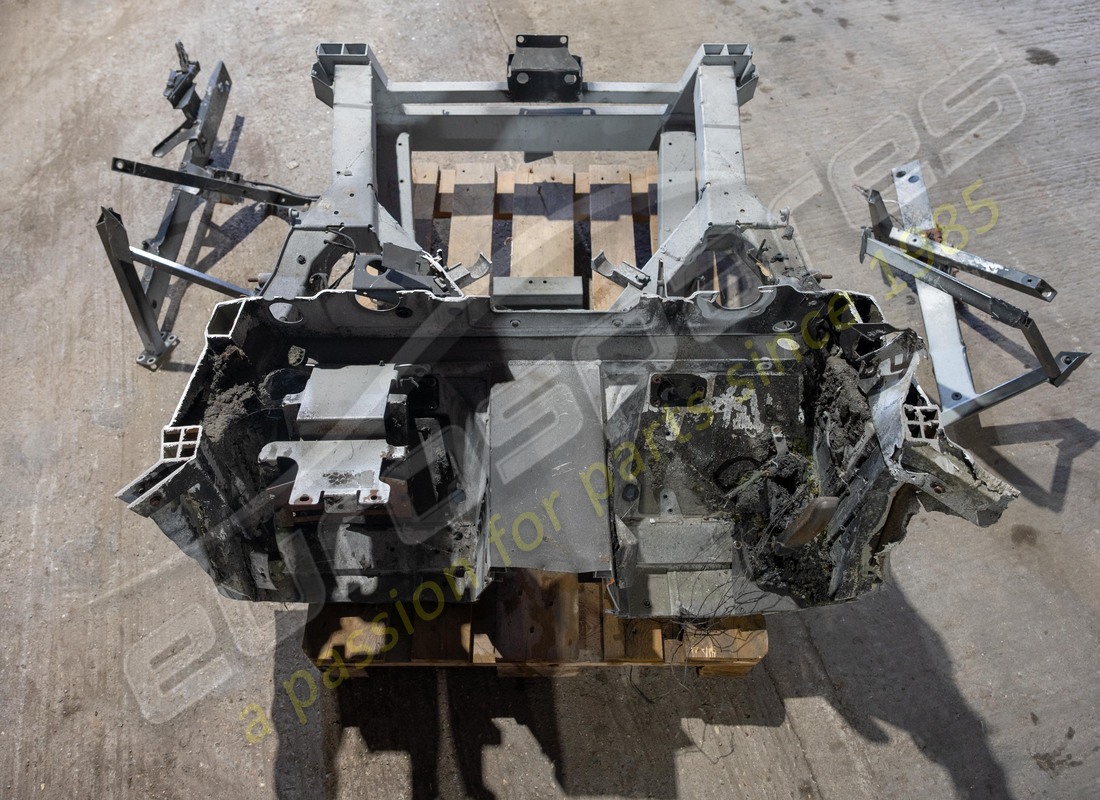 gebrauchter vorderrahmen lamborghini. teilenummer 400805011f (5)