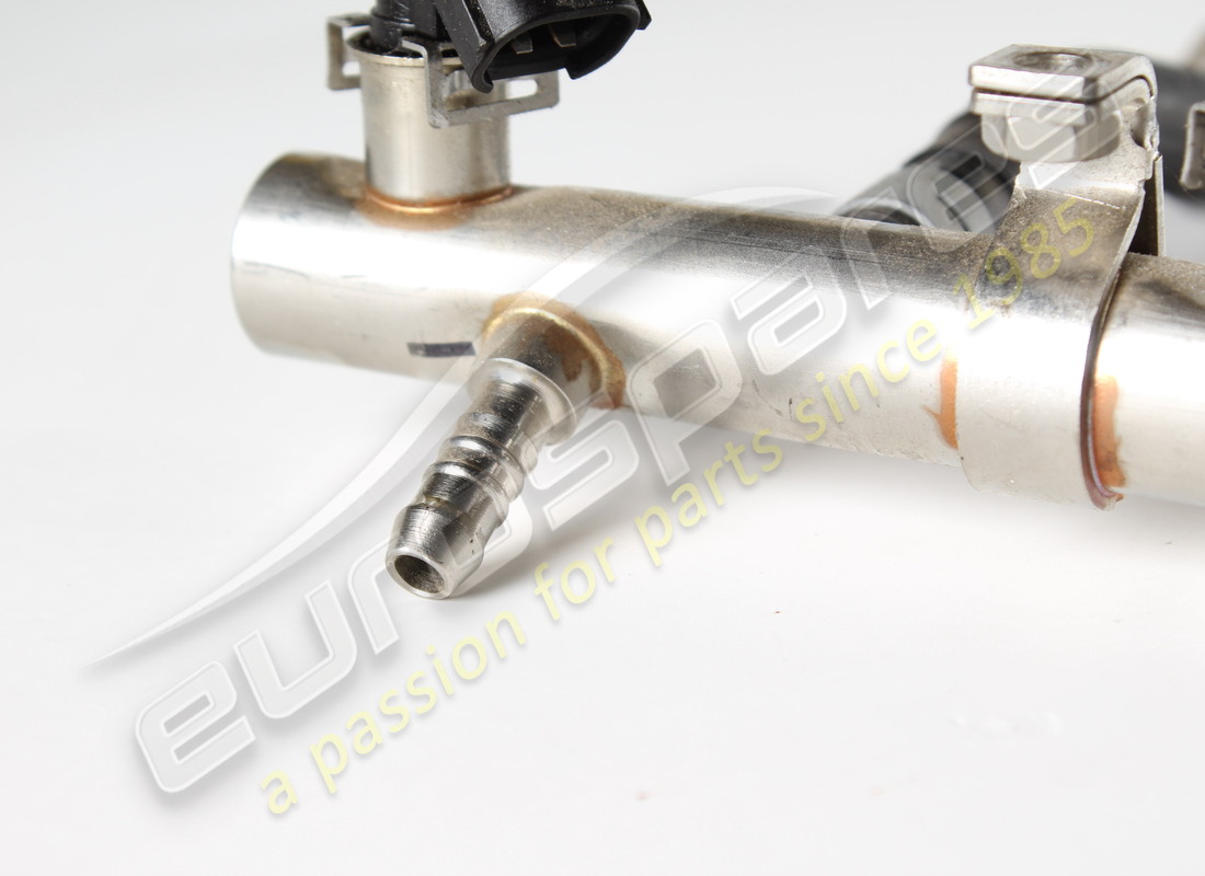 verwendete lamborghini kraftstoffleitung. teilenummer 07l133681s (3)
