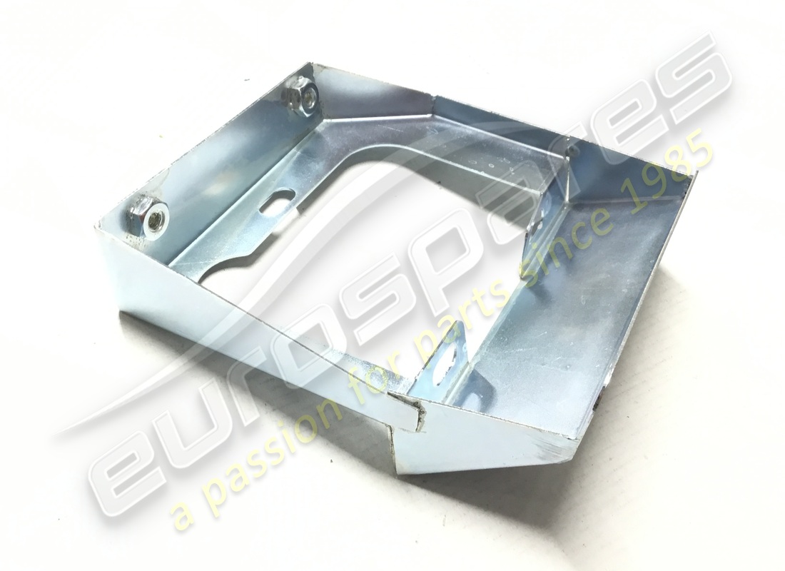 neu maserati nebelscheinwerfer befestigung links halter. teilenummer 376330671 (1)