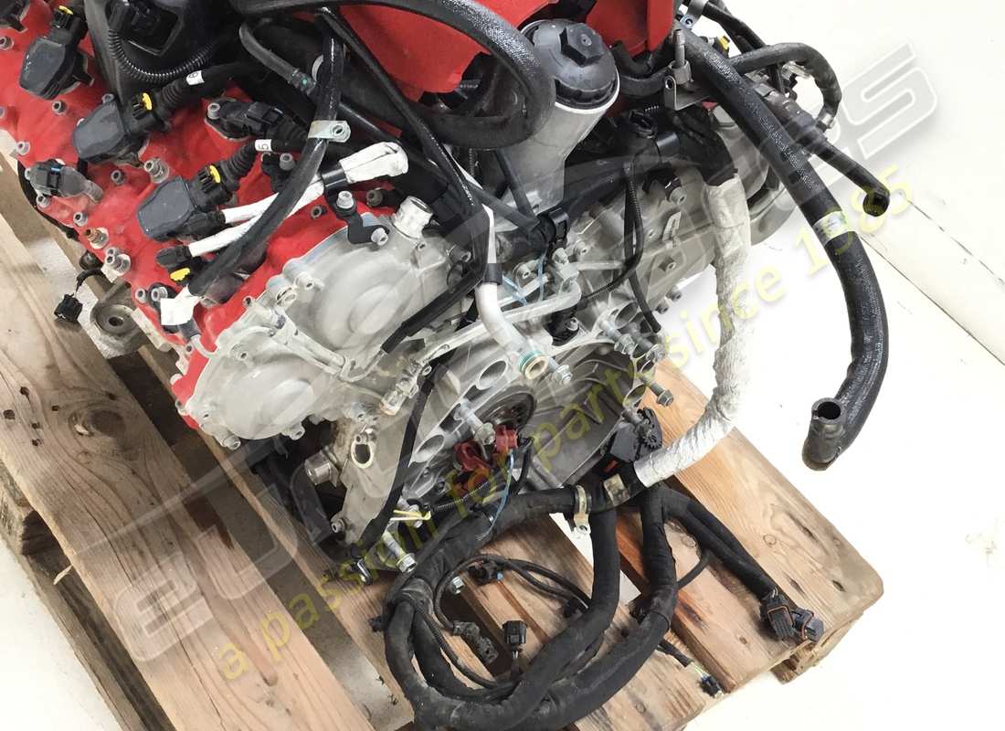 gebrauchter ferrari 488 motor. teilenummer 985000235 (2)