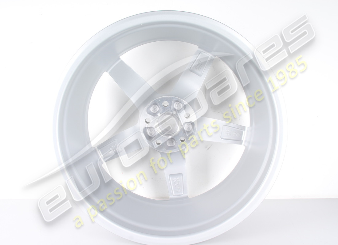 NEUES FERRARI VORDERRAD. TEILENUMMER 328466 (4) neues ferrari vorderrad. teilenummer 328466 (4)