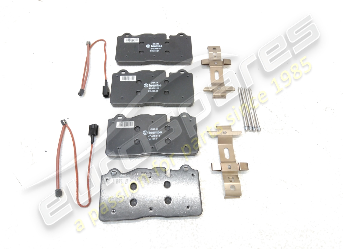 neuer ferrari frontplattensatz mit feder. teilenummer 70001840 (2)