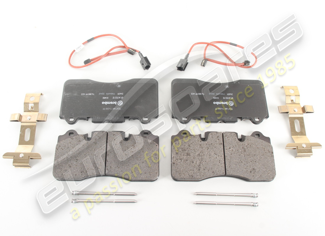 neues ferrari vorderrad-bremsbeläge-kit. teilenummer 70002954 (1)
