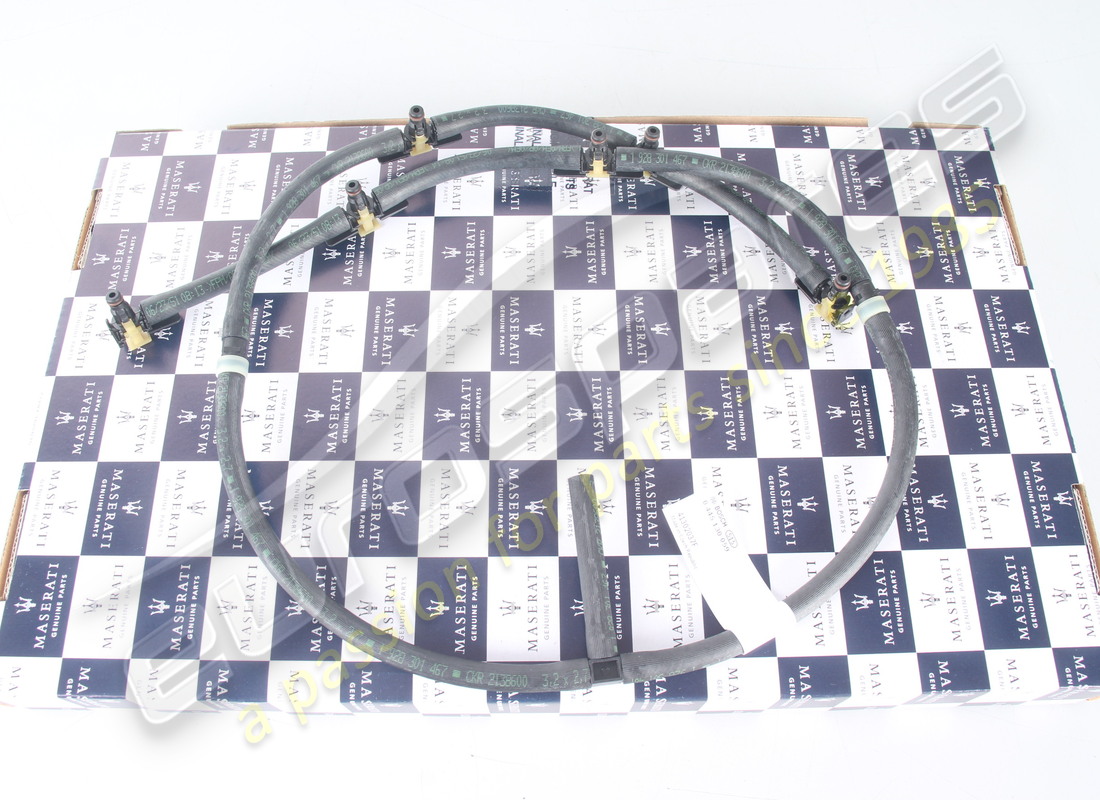 NEUER MASERATI ROHR. TEILENUMMER 46328276 (2) neuer maserati rohr. teilenummer 46328276 (2)