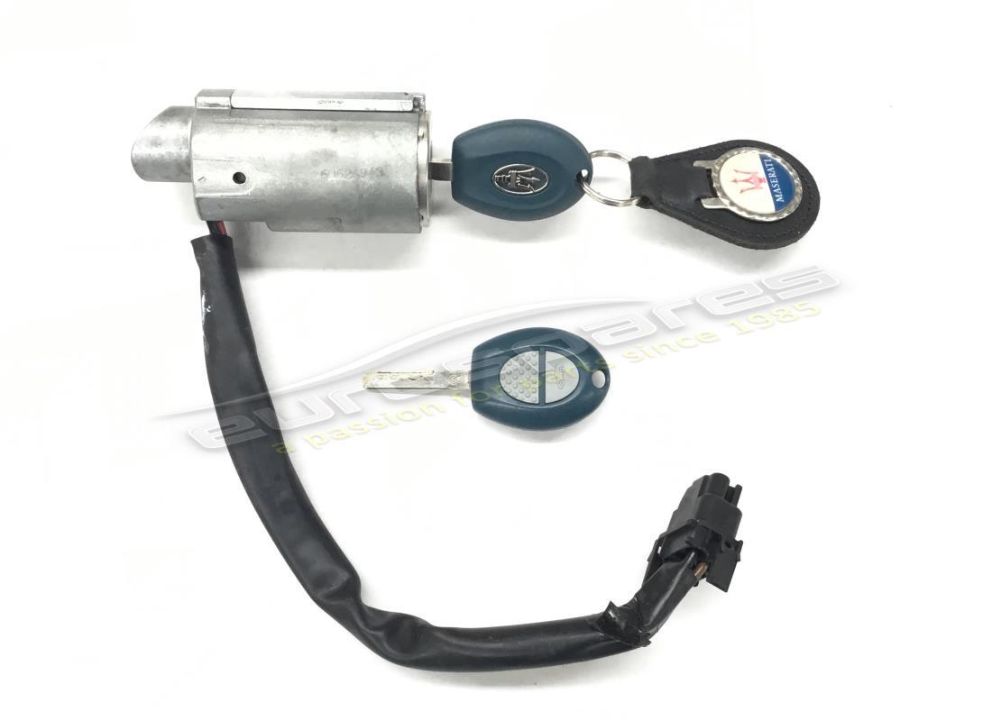 gebrauchter maserati zündschlauchhalterschalter. teilenummer 82484559 (1)