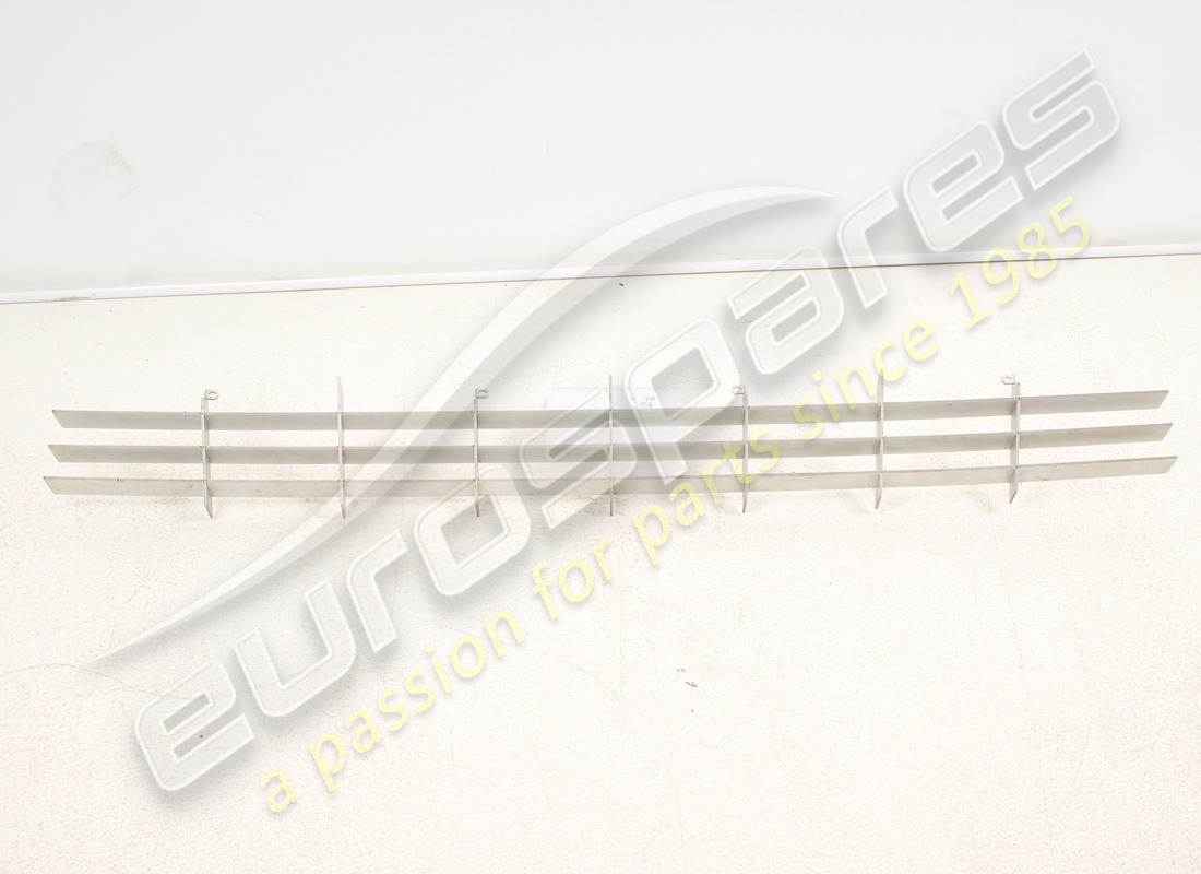 neuer ferrari kühlergrill breit. teilenummer 40314601 (1)