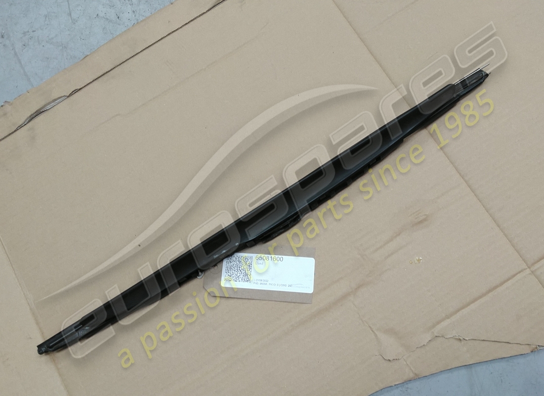 gebrauchte ferrari rechte scheibenwischerbürste. teilenummer 65081600 (1)