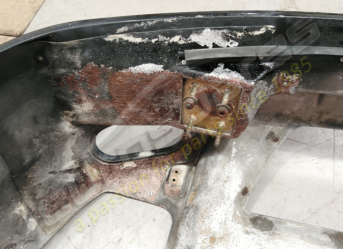 gebrauchter ferrari hinterer stoßstange. teilenummer 64638110 (4)