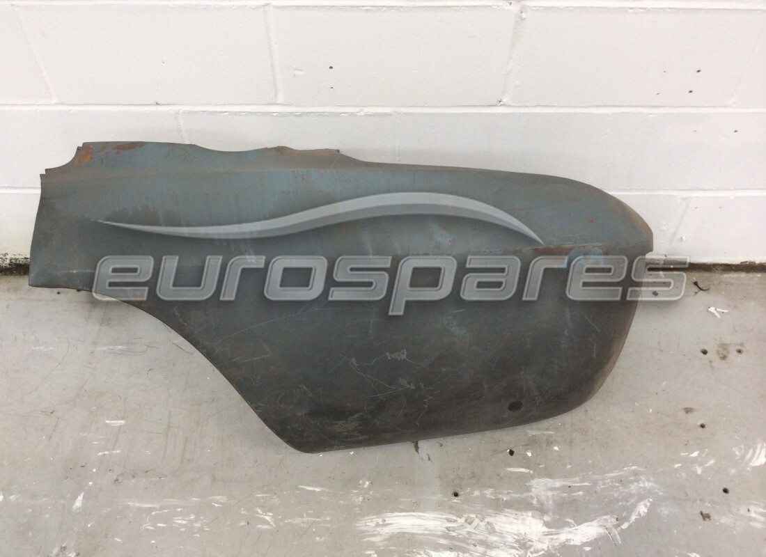 neuer ferrari heckkotflügel. teilenummer 2422004507 (1)