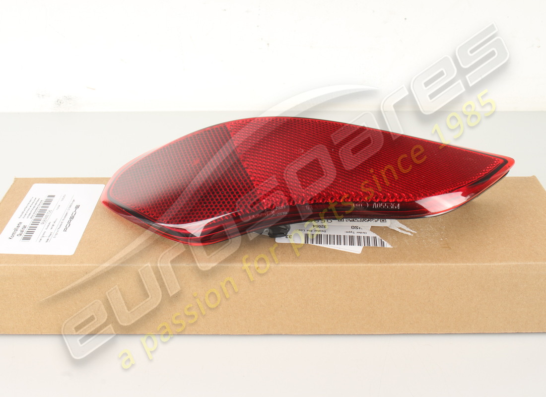 neuer porsche rücklichtreflektor. teilenummer 958945106 (5)