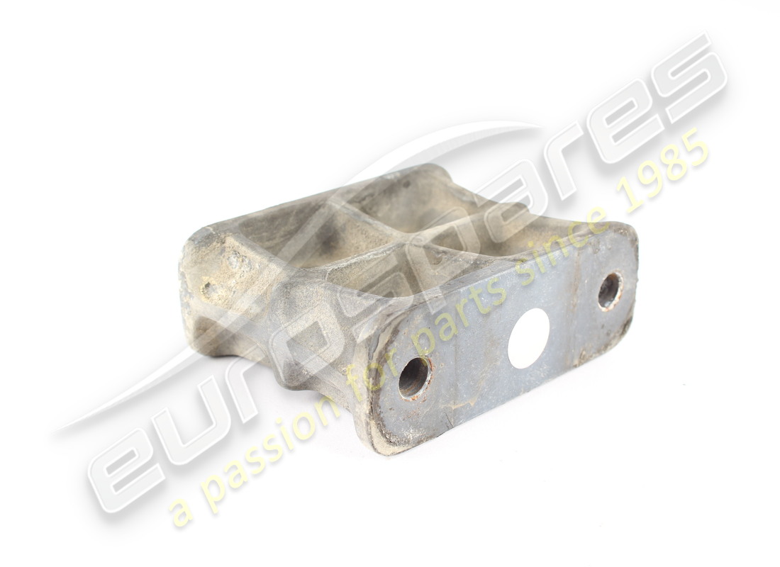 gebrauchter ferrari distanzblock. teilenummer 158048 (2)