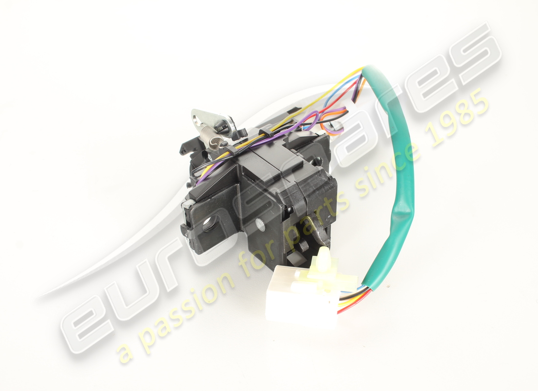 NEU Maserati KOFFERRAUMHAUBENSCHLOSS . TEILENUMMER 67826200 (1)
