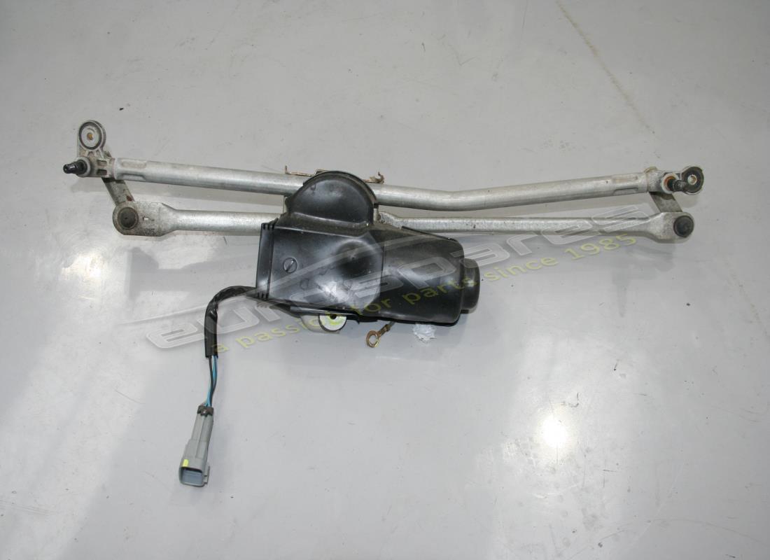 GEBRAUCHT Maserati LHD KOMPLETTE SCHEIBENWISCHERBAUGRUPPE . TEILENUMMER 67115800 (1)