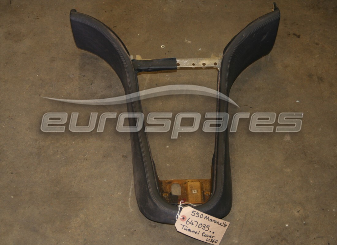 GEBRAUCHTE Ferrari TUNNELABDECKUNGSKONSOLE. TEILENUMMER 647035.. (1)
