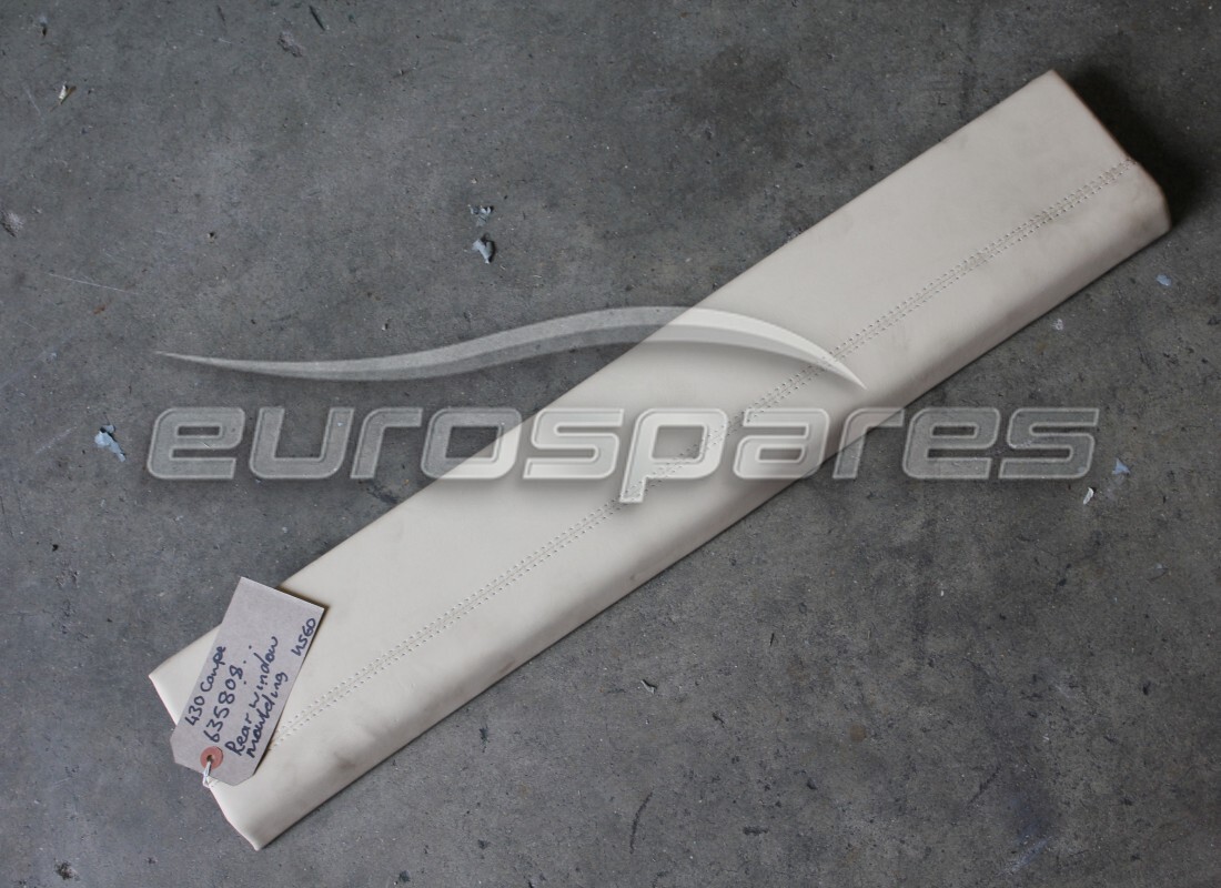 gebraucht ferrari unteres heckscheibenformteil. teilenummer 635808.. (1)