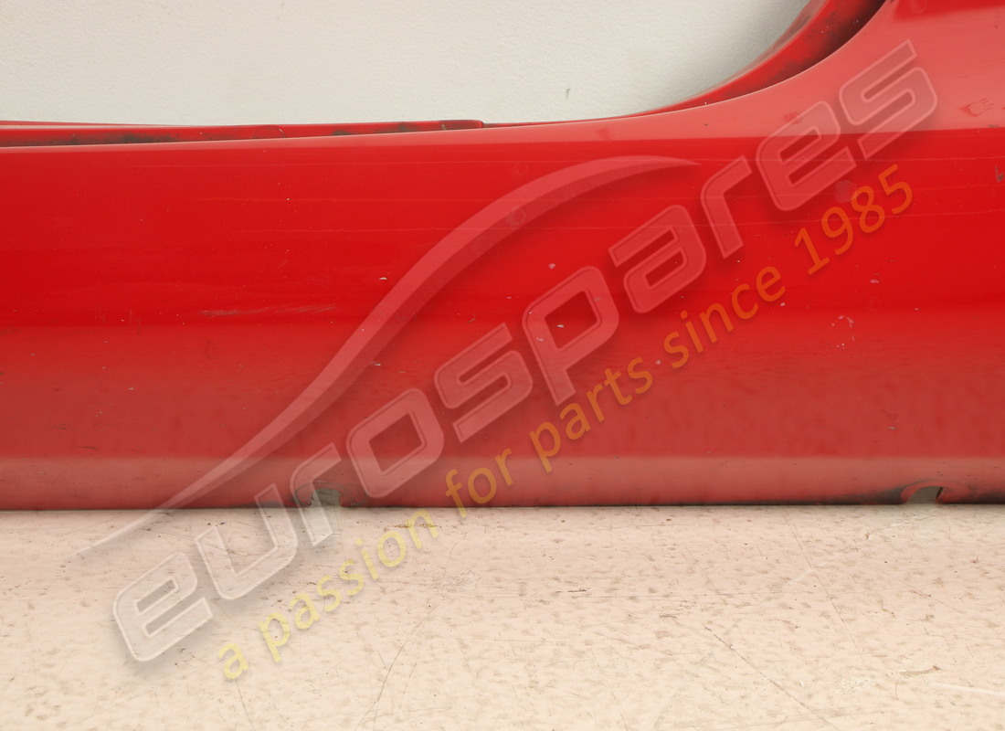 gebrauchte ferrari linke untertürverkleidung. teilenummer 66099510 (4)