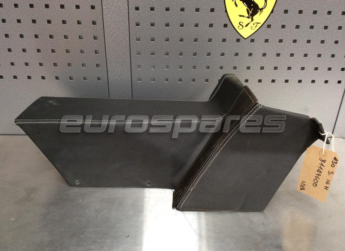 GEBRAUCHTE Ferrari VORDERTEILABDECKUNG DER MITTELKONSOLE. TEILENUMMER 81149600 (1)