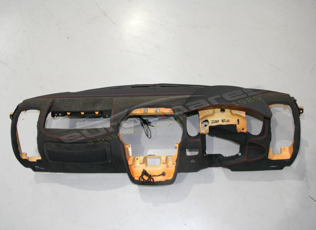 VERWENDET Ferrari DASHBOARD . TEILENUMMER 81328500 (1)