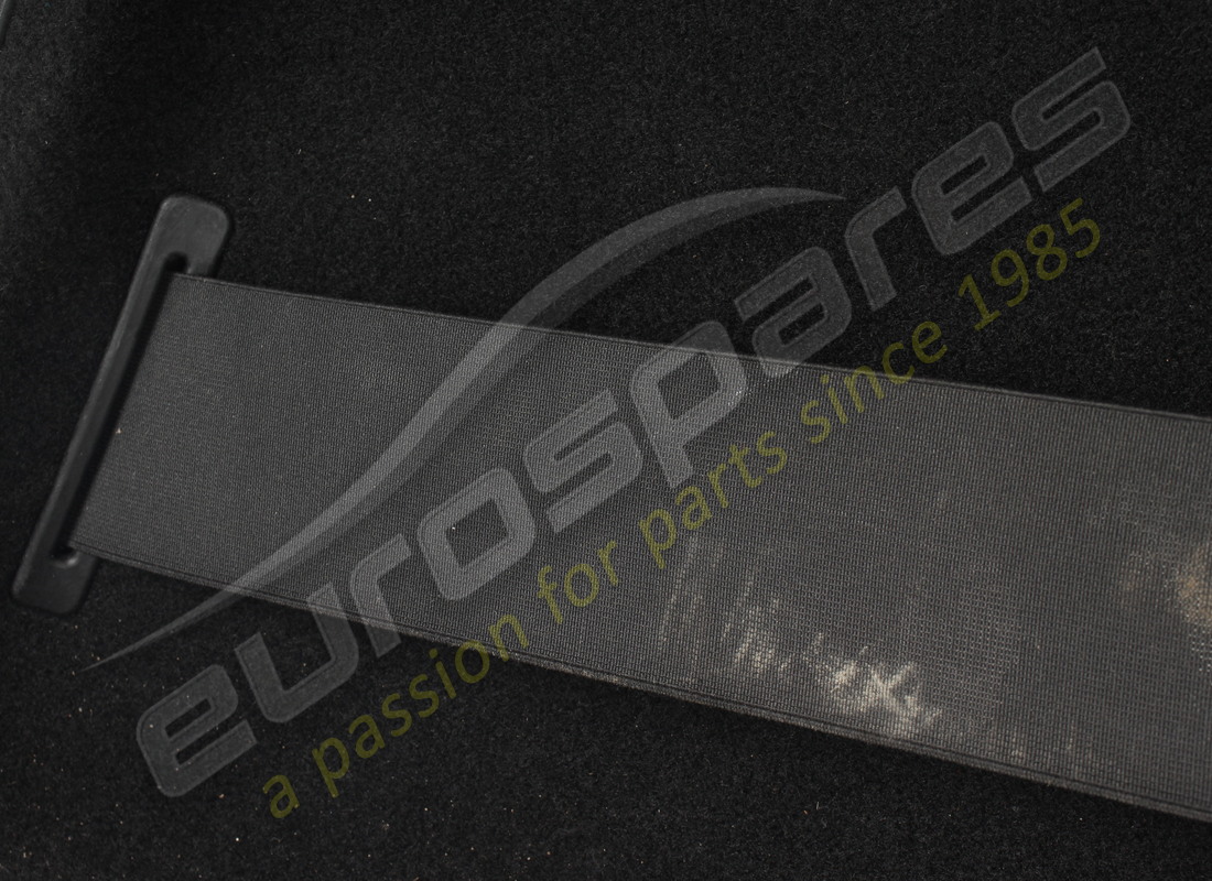 GEBRAUCHT MASERATI LINKE SEITENABDECKUNG SCHWARZ. TEILENUMMER 670098384 (5) gebraucht maserati linke seitenabdeckung schwarz. teilenummer 670098384 (5)