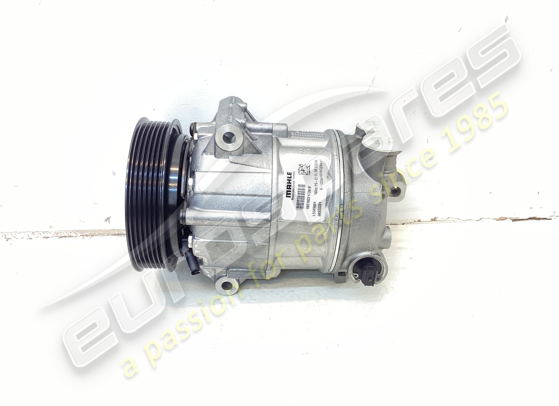 NEUER FERRARI KLIMAANLAGEKOMPRESSOR. TEILENUMMER 333331 (1) neuer ferrari klimaanlagekompressor. teilenummer 333331 (1)