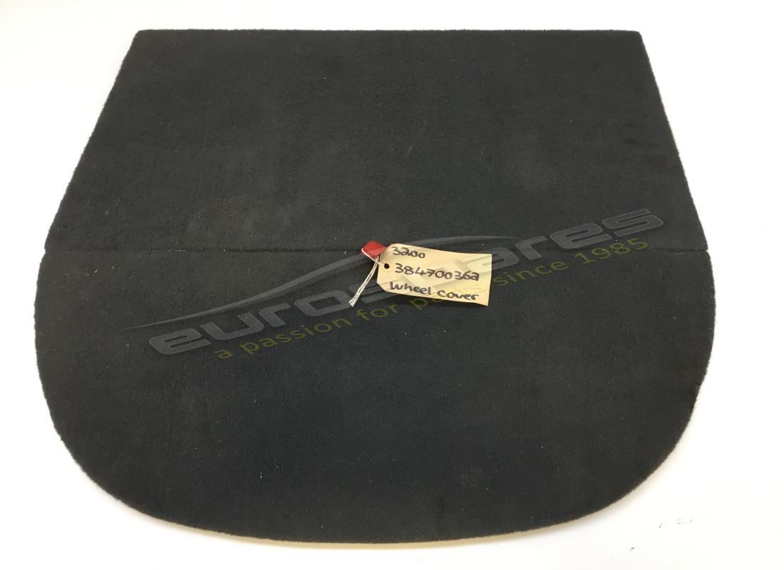 gebrauchter maserati radabdeckungsteppich. teilenummer 384700362 (1)