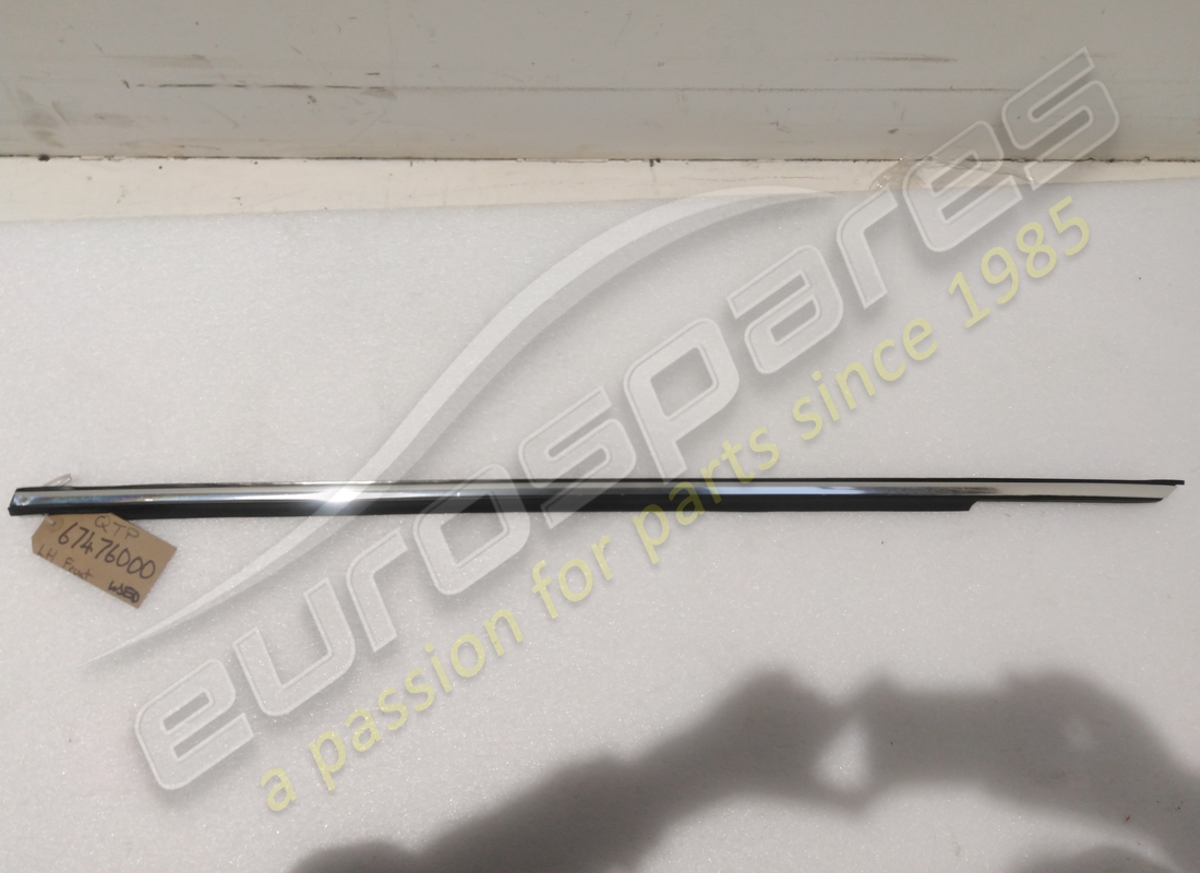 GEBRAUCHTE Maserati LINKE DICHTUNG. TEILENUMMER 67476000 (1)