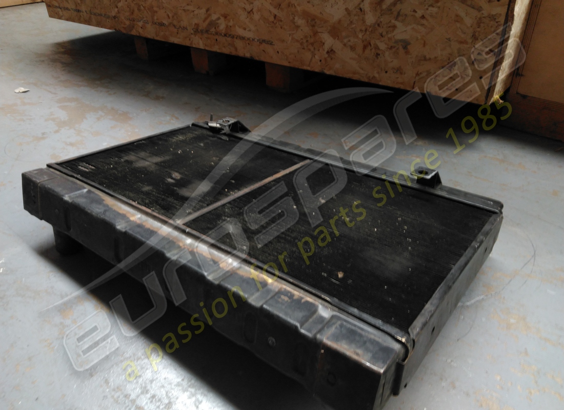 verwendeter ferrari kühler. teilenummer 126887 (4)