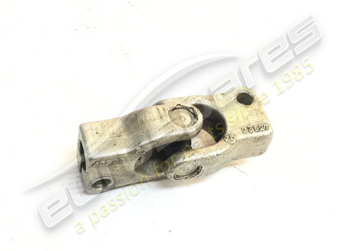 gebrauchtes ferrari lenksäulen-kreuzgelenk. teilenummer 103343 (2)