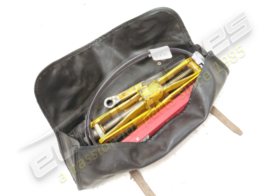 gebrauchtes ferrari wagenhebersatz. teilenummer 130423 (2)