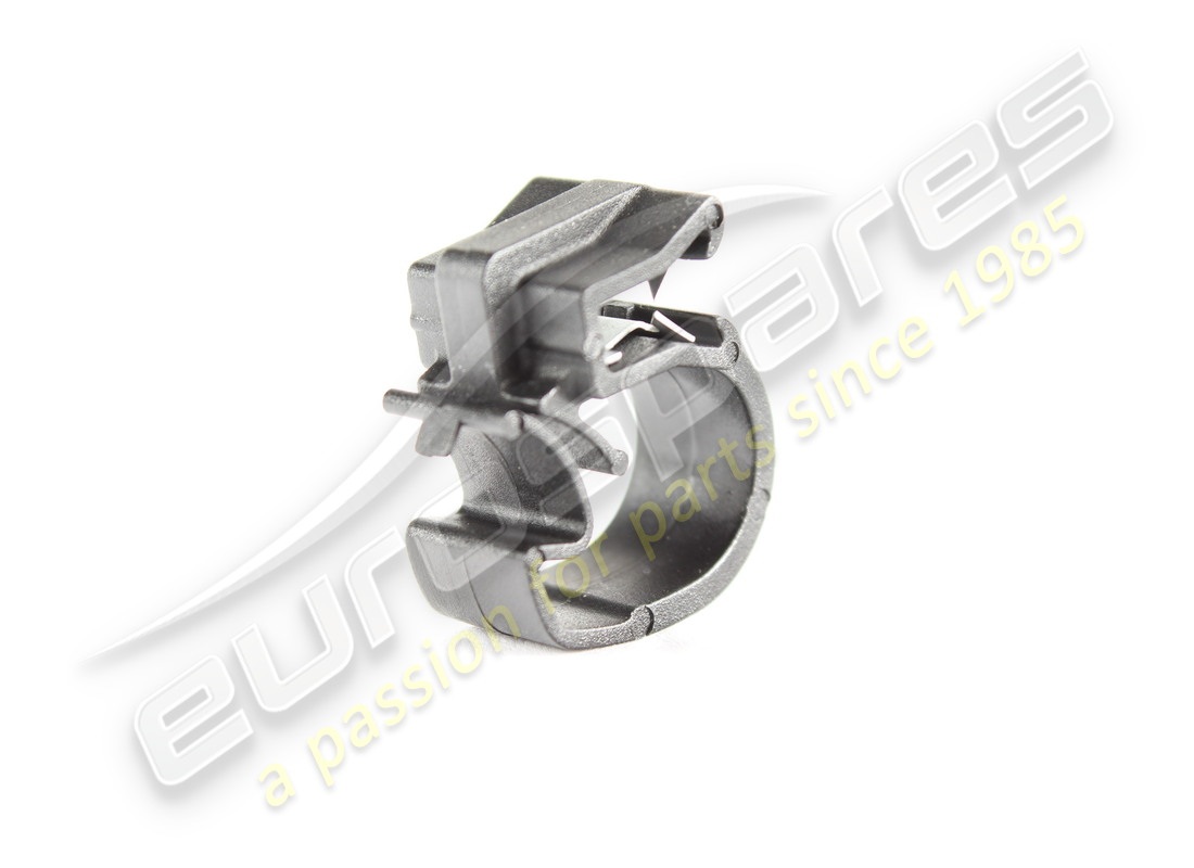 neuer maserati clip. teilenummer 379290721 (1)