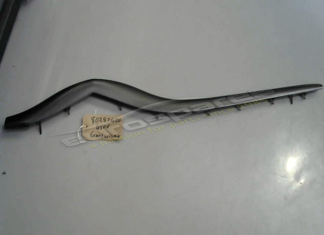 GEBRAUCHT Maserati Armaturenbrettleiste links, rauchquarz. TEILENUMMER 80297400 (1)