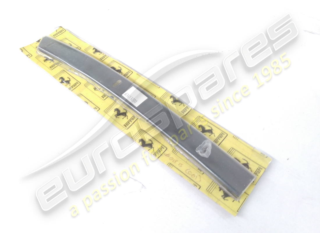 neu ferrari rh front gummihalter profi. teilenummer 63613200 (2)