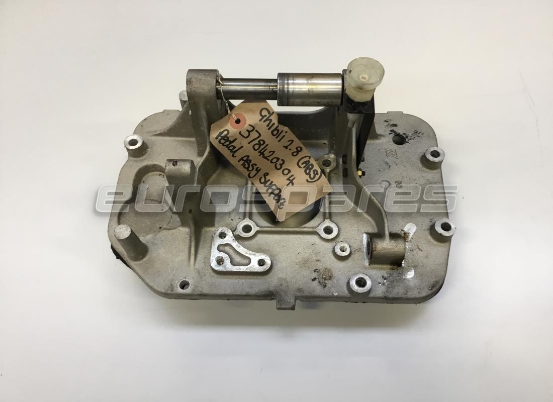 VERWENDET Maserati SUPPORT . TEILENUMMER 378420304 (1)